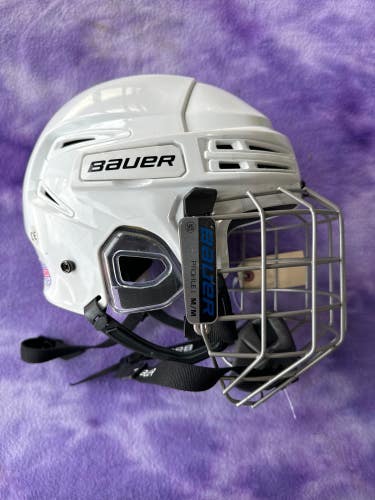 White Medium Bauer Re-Akt 75 Helmet (Used)