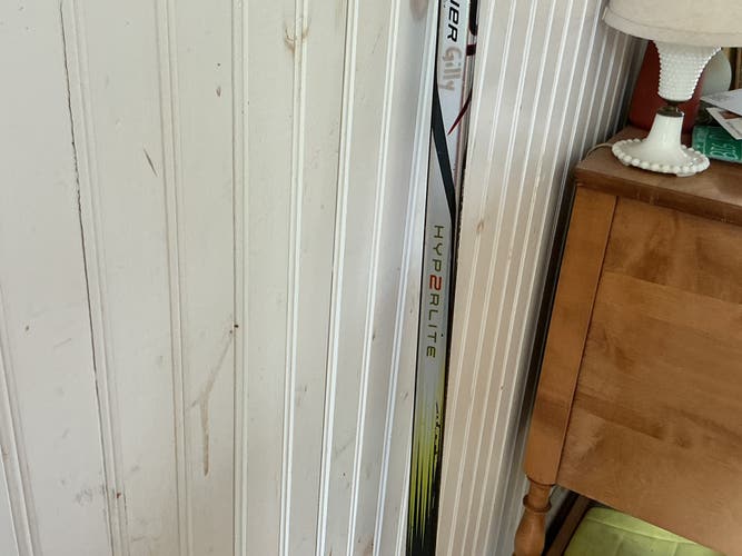 Junior Bauer Vapor Hyperlite 2 Left Hand Hockey Stick P92 (Used)