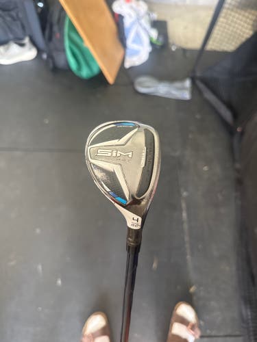 Men's 2020 TaylorMade Rescue Right Handed Hybrid Regular Flex 4H (Used)