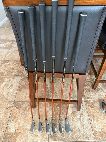 Wilson Pro Staff Left Hand Clubs (Full Set) Regular Flex 11 Pieces (Used)