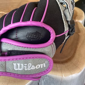 Wilson Flash RH Softball Glove 11.5" (Used)