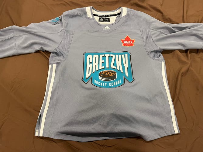 Gray XL jersey