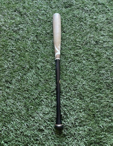 Victus Tatis Birch Bat (-7) 23 oz 30" (Used)