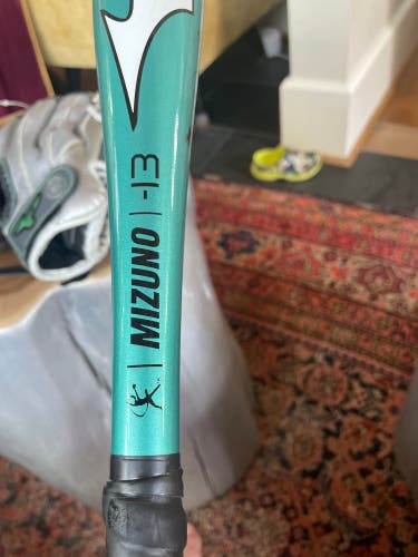 Mizuno Finch Alloy Bat (-13) 16 oz 29" (Used)