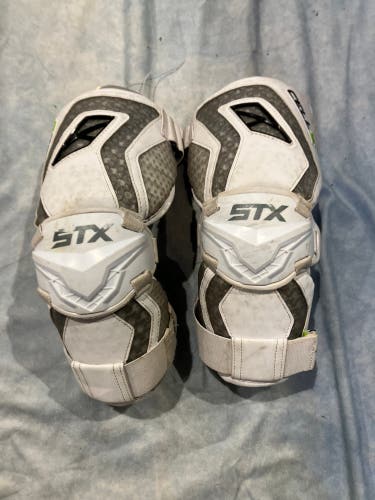 Medium Adult STX Cell VI Arm Pads (Used)