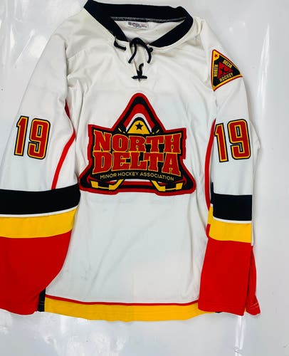 White XL Men's Jersey (Used)