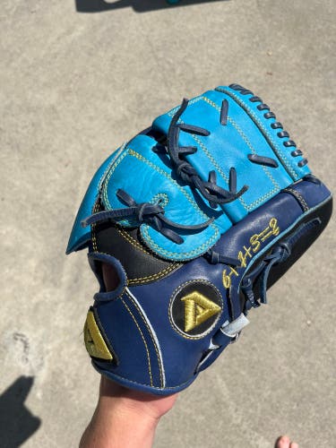 Akadema RH Baseball Glove 12.25" (Used)