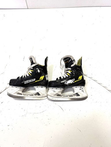 Used Bauer M4 Junior Hockey Skate Junior 01 11860-S000296847