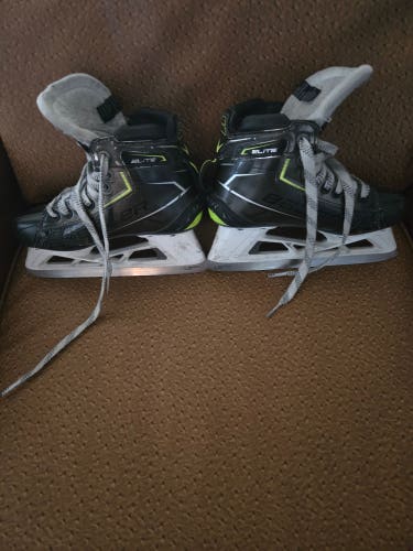 Bauer Elite Hockey Goalie Skates Size 2 (Used)