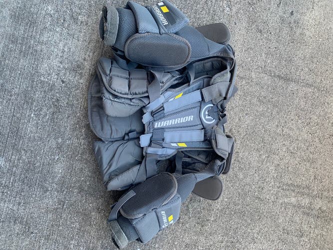 Small / Medium Warrior Goalie Chest Protector (Used)