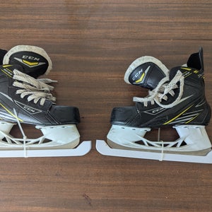 CCM Tacks 2092 Hockey Skates Regular Width Size 2 (Used)