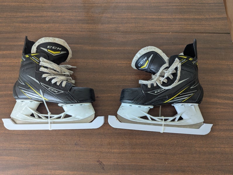 CCM Tacks 2092 Hockey Skates Regular Width Size 2 (Used)