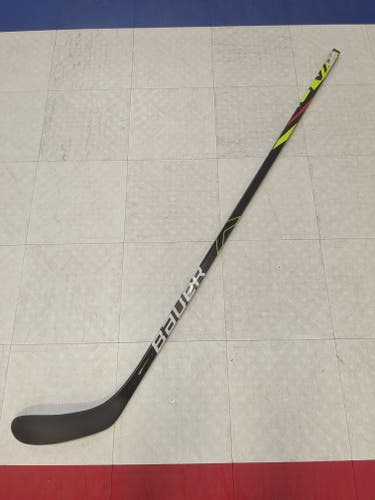 Senior Bauer Vapor X2.7 Left Hand Hockey Stick, P28 Curve, 87 Flex, S19 (New)