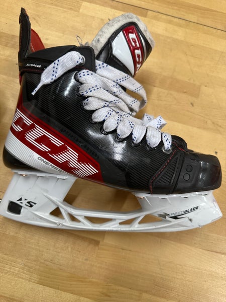CCM JetSpeed FT4 Hockey Skates Regular Width 7 (Used)