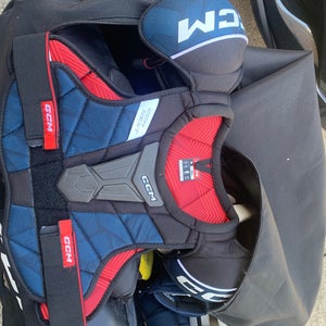 Small Youth CCM Shoulder Pads (Used)