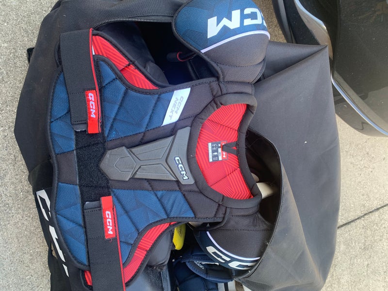 Small Youth CCM Shoulder Pads (Used)