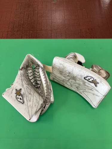 White Junior Brian's G-Netik 8.0 Goalie Gloves & Blockers Regular (Used)