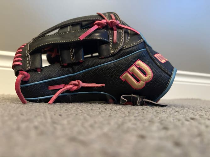 2025 Wilson A2000 LH Outfield Baseball Glove 12.75" (New)