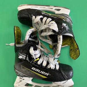 Junior Bauer Vapor X4 Hockey Skates Extra Wide Width Size 3 (Used)