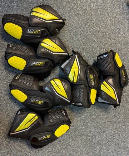 Senior Medium Bauer Supreme Ultrasonic Elbow Pads Pro Stock (New)
