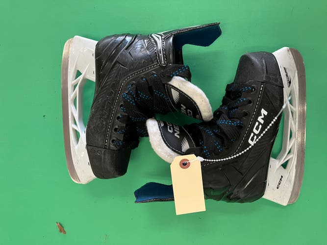 Junior CCM Next Hockey Skates Regular Width Size 2 (Used)