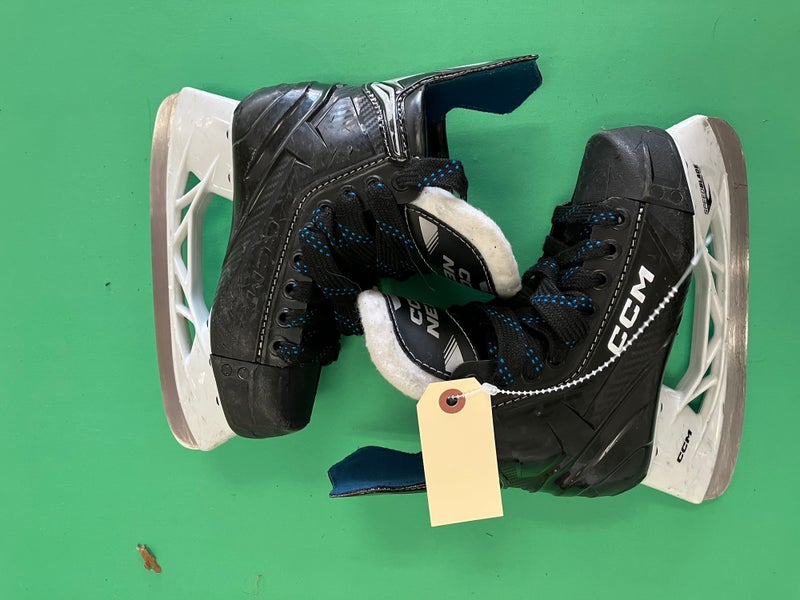 Junior CCM Next Hockey Skates Regular Width Size 2 (Used)