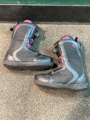 Used Women's Ride Sage Snowboard Boots | Women's Size 7