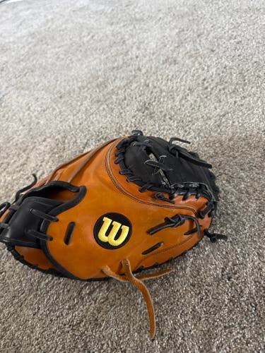 Pudge Rodriguez Wilson A2000 RH Catcher's Glove 32.5" (New)