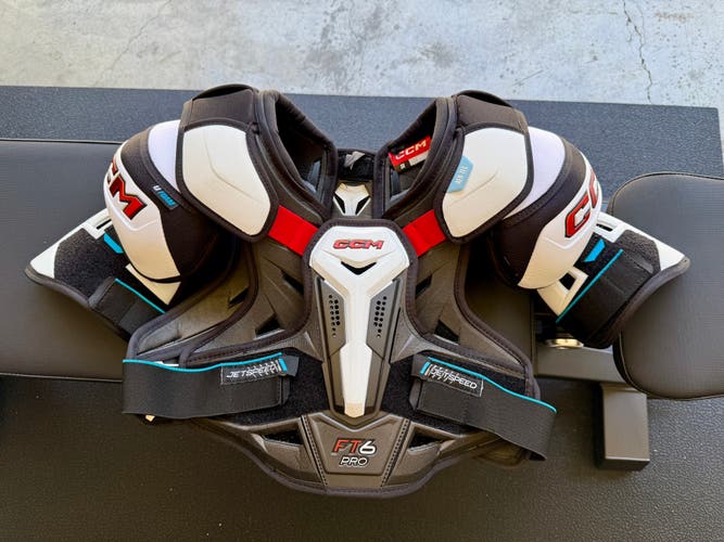CCM Jetspeed FT6 Pro Senior Small Shoulder Pads