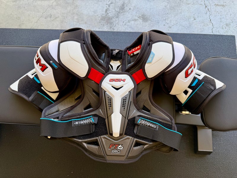 CCM Jetspeed FT6 Pro Senior Small Shoulder Pads
