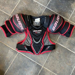 Small Senior Bauer Vapor X100 Shoulder Pads (Used)