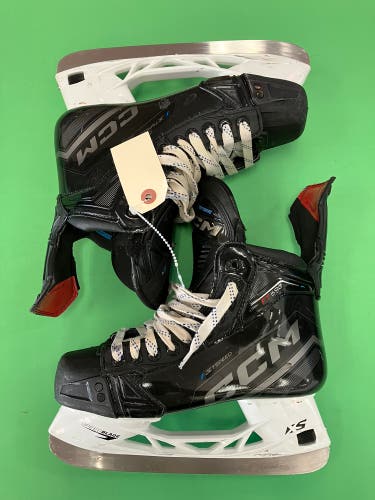Intermediate CCM JetSpeed FT690 Hockey Skates Regular Width 6 (Used)