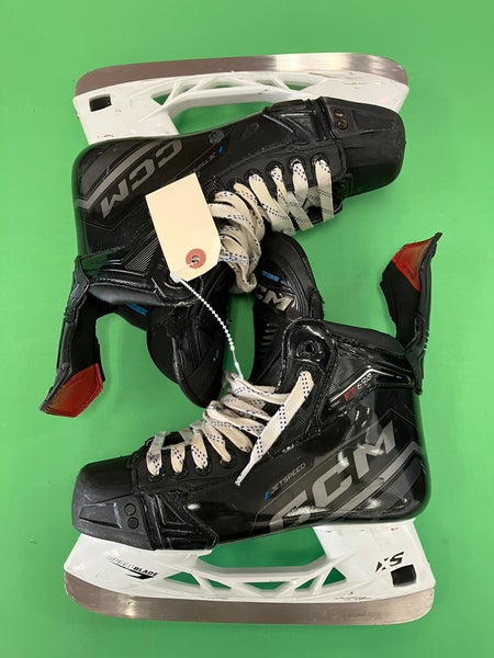 Intermediate CCM JetSpeed FT690 Hockey Skates Regular Width 6 (Used)