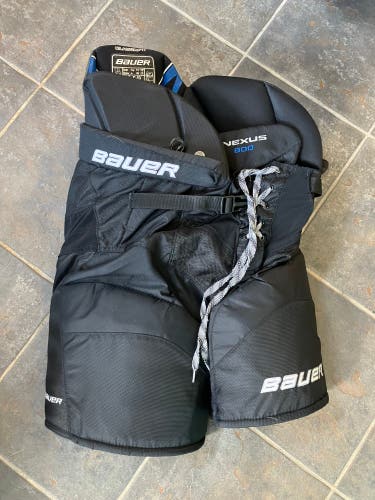 Black Senior Small Bauer Nexus 800 Hockey Pants (Used)