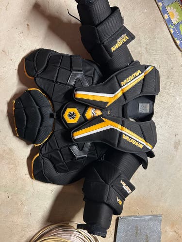XXL vaughn velocity V9 pro return chest protector