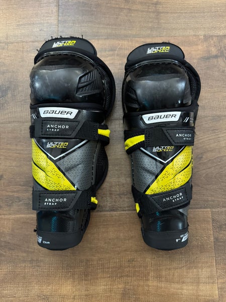 Youth Bauer Supreme ultrasonic 9" Shin Pads (Used)