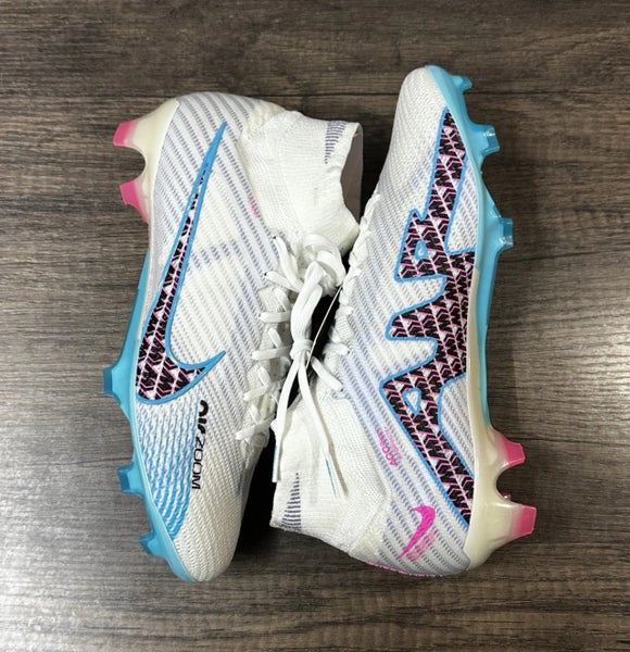 White Unisex Size M 6.0 (W 7.0) Nike Mercurial superfly 9 Molded Cleats Cleats (New)