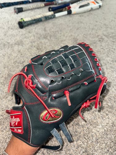 Rawlings Pro Preferred RH Pitcher's Baseball Glove 12" (New). A great glove, Perfectly broken in.