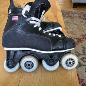 V Form Roller Hockey Skates