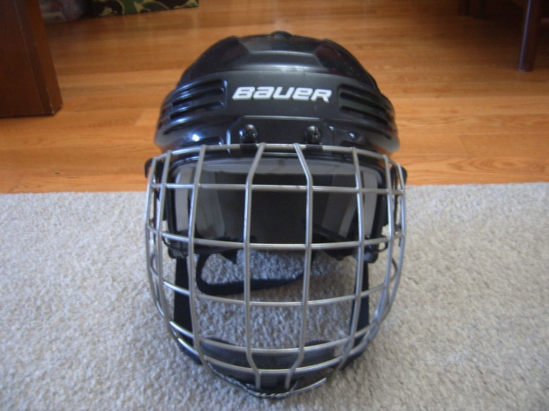 Great Condition Bauer BHH3500 Senior Hockey Helmet sz Senior Large w/Cage