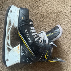 2018 CCM Super Tacks AS1 Hockey Skates Regular Width 6 (Used)