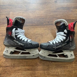 2024 Bauer Vapor 5x pro Hockey Skates Extra Wide Width Size 2 (Used)