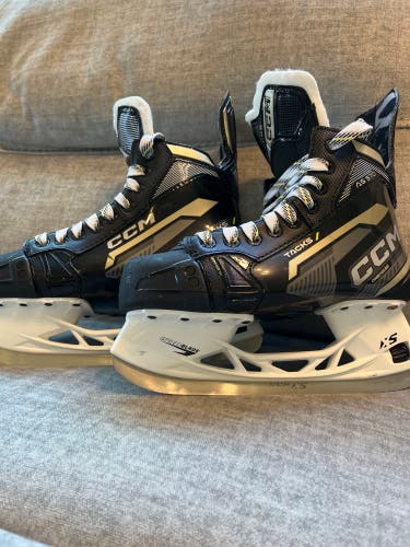 CCM Tacks AS-570 Hockey Skates Size 5.5 (Used)