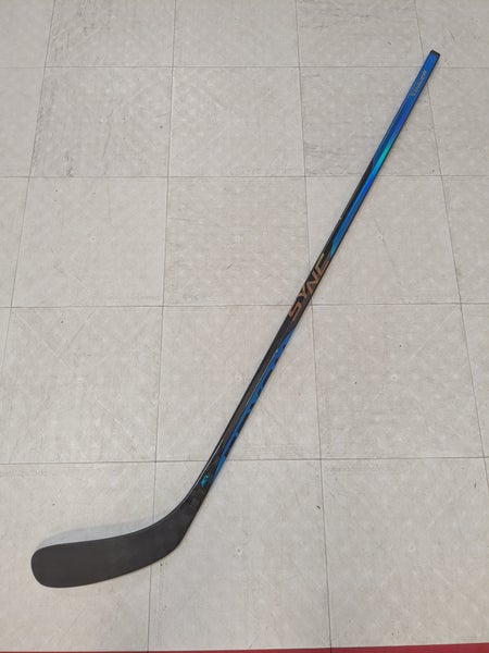 Junior Bauer Nexus Sync Left Hand Hockey Stick, P88 Curve, 30 Flex, S22 (New)