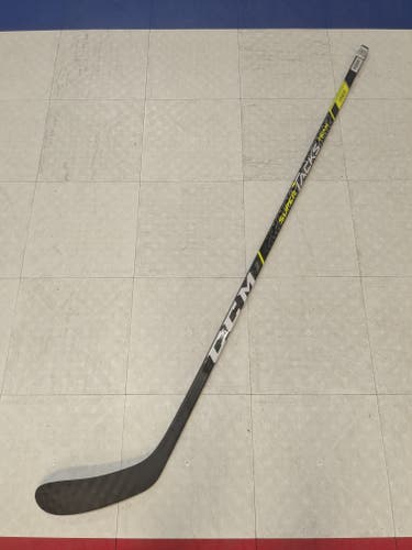 Intermediate CCM Super Tacks Team Left Handed Hockey Stick, P28 Curve, 65 Flex (New)