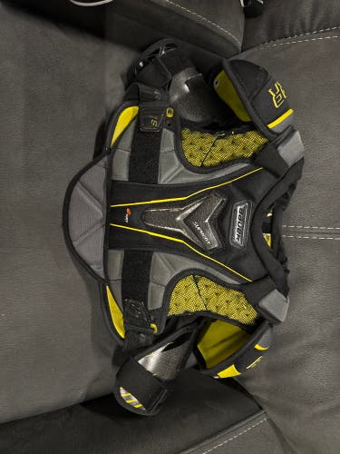 Large Junior Bauer Supreme 1S Shoulder Pads (Used)