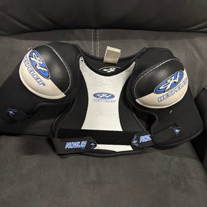 Hespeler Shoulder Pads | Youth Medium
