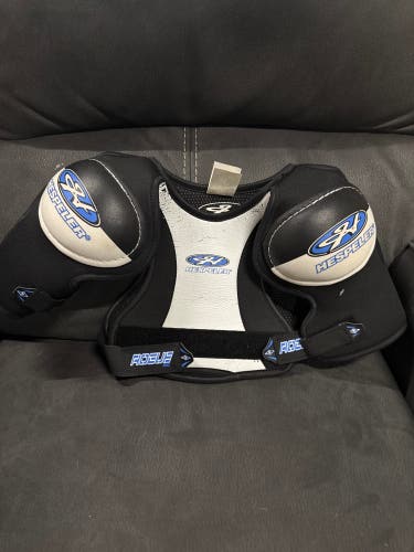 Hespeler Shoulder Pads | Youth Medium