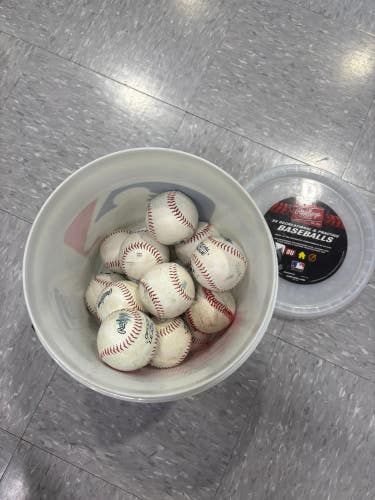 Rawlings 8U Baseballs 16 Pack (Used)