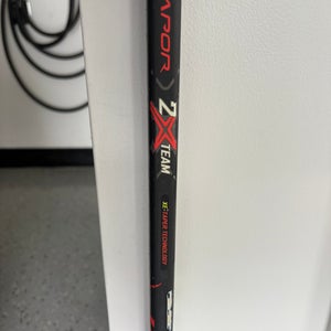 Senior Bauer Vapor 2X Team Right Handed Hockey Stick P88 (Used)